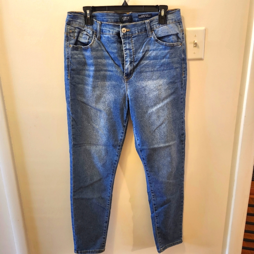 Blue Skinny Jeans with Subtle Fading